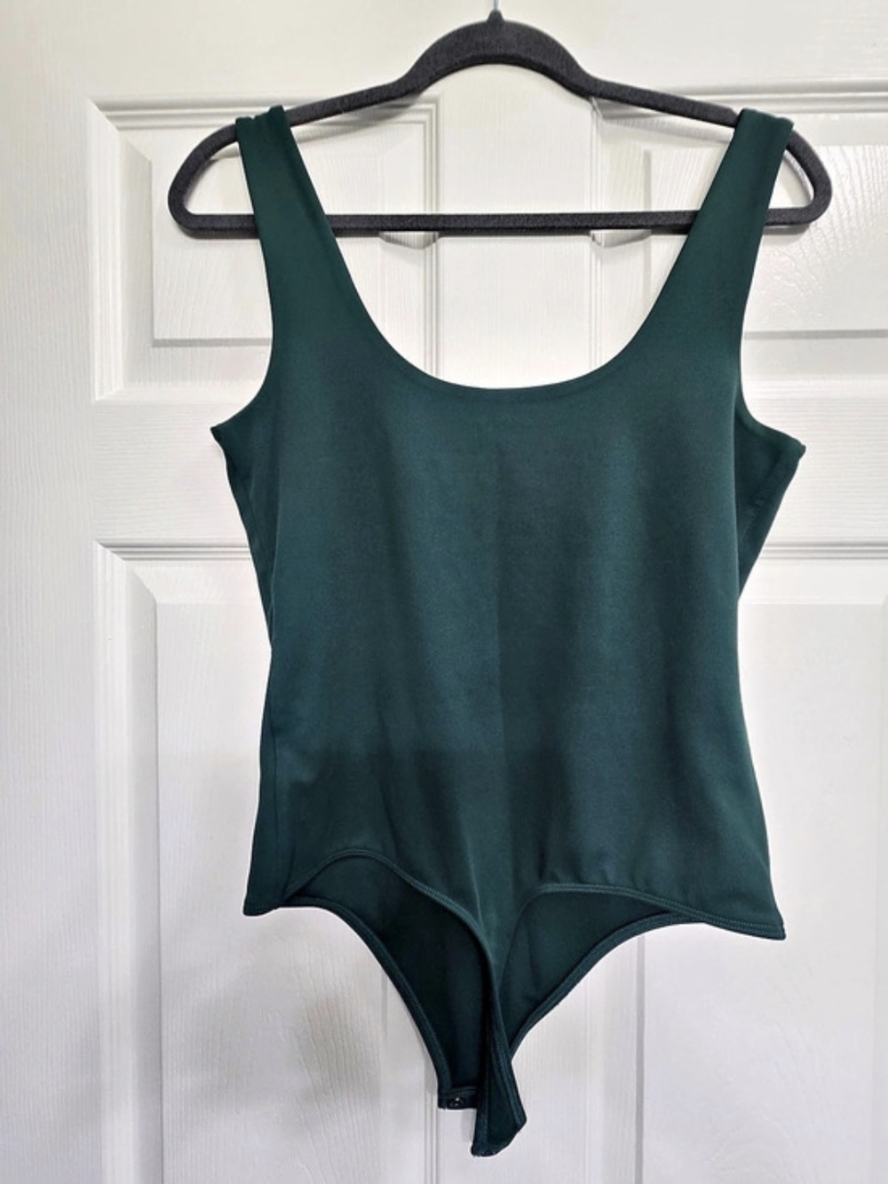 Express Body Contour Scoop Neck Bodysuit